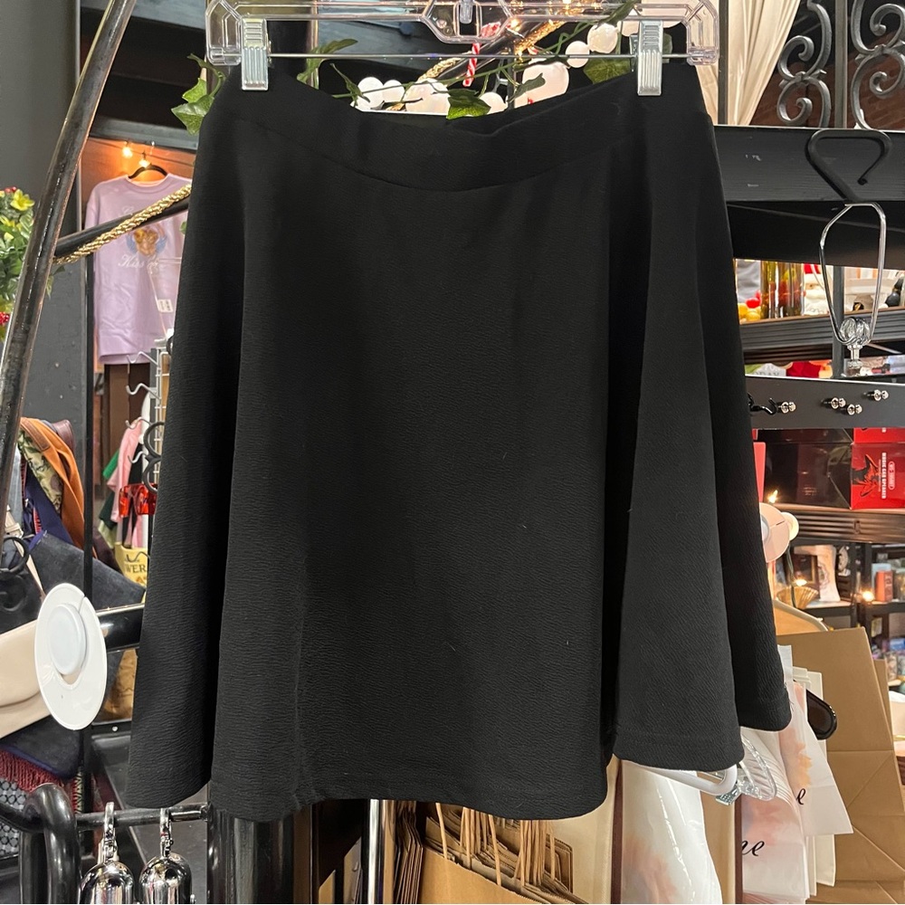 Elegant Black Women's Skirt